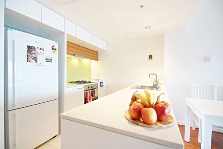 1009/100 Harbour Esplanade - Photo 3