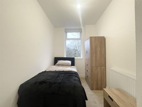 1 bed house share to rent in Coal Clough Lane, Burnley, BB11 - Photo 1