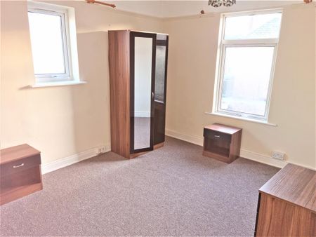3 bedroom detached house to rent - Photo 3