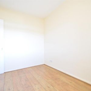 2 bedroom house to rent - Photo 2