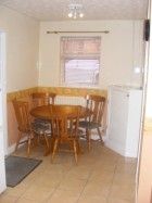 3 bed semi, furnished, close to campus, v.good decor. all bills inc - Photo 3