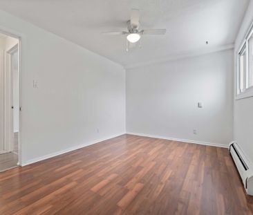 For Lease - 898 Elmsmere Road Unit# 8, Beacon Hill North - South an... - Photo 6