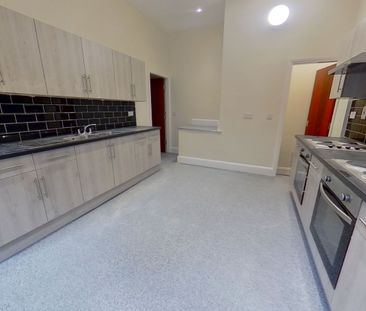 Regent Park Terrace, Hyde Park - Photo 6