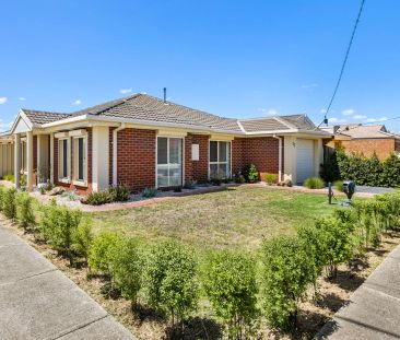 27 Spicer Boulevard, Altona Meadows. - Photo 1