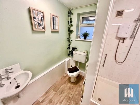 Whinney Hill Park, Brighouse, HD6 - Photo 1