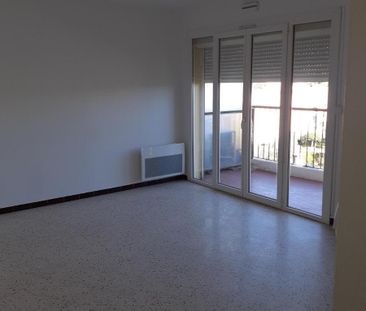 Location Appartement 2 pièces 44m² DRAGUIGNAN 83300 - Photo 2