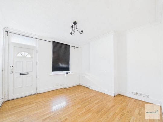 3 bedroom terraced house to rent - Photo 1