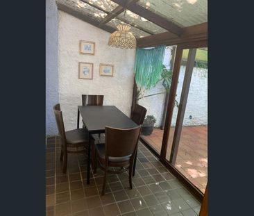 Large Partly Furnished Terrasse House close to shops and public tra... - Photo 3