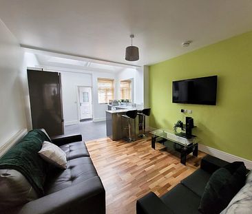 5 Bedrooms, 42 Irving Road – Student Accommodation Coventry - Photo 3