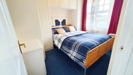 3 bedroom terraced house to rent - Photo 4