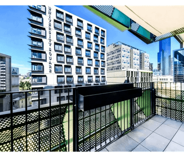 Perfect Location Next To the Melbourne Uni - Photo 3