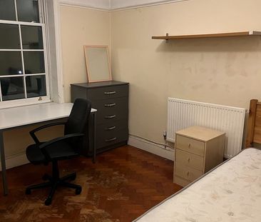 Room in a Shared Flat, Hagley Court, B16 - Photo 6