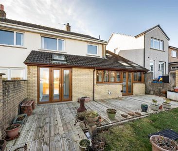 4 bedroom semi-detached house to rent - Photo 5