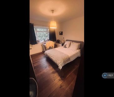 1 bedroom in a flat share to rent - Photo 6
