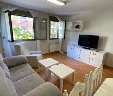 Piso de alquiler en Calle Beata Madre Matilde, 4, Centro - Photo 1