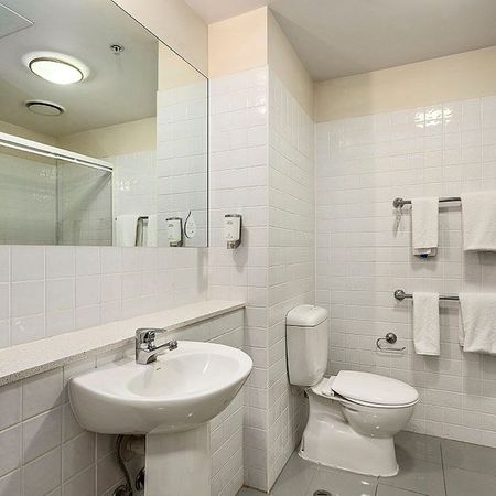 Fully Furnished 1 Bedroom in the heart of CBD - Photo 4