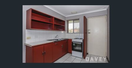 2 BEDROOM FIRST LEVEL UNIT IN CONVENIENT LOCATION - Photo 3