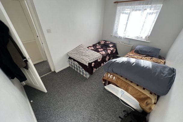 Winnington Close - Photo 1