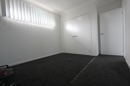 Brand New Quality 4 Bedroom Home - Photo 4