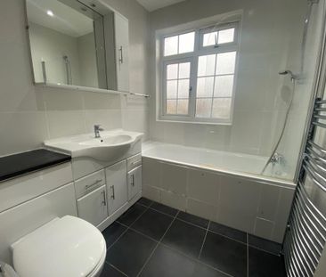 3 bedroom terraced house to rent - Photo 6