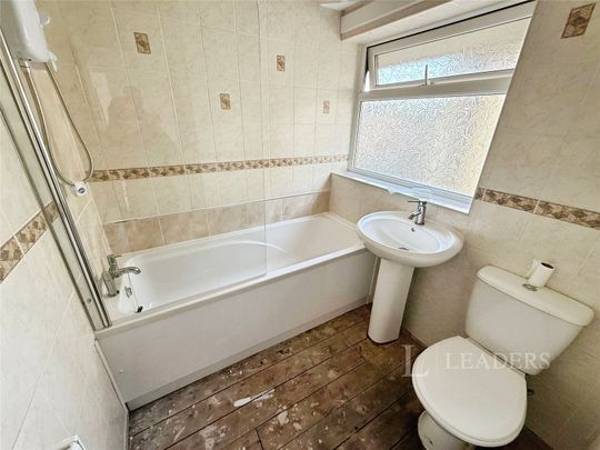 3 bedroom house to rent Sherborne Road, Wolverhampton, West Midlands, WV10 - Photo 1