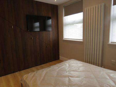 Studio to rent - Photo 2