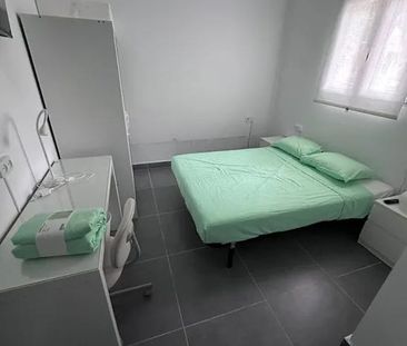 Avinguda de lOnze de Setembre, El Prat de Llobregat, Catalonia 08820 - Photo 2