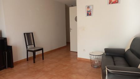 Appartement T3 RDC Avec Terrasse Jardin et Place de Parking Superficie 55 m2 - Photo 2