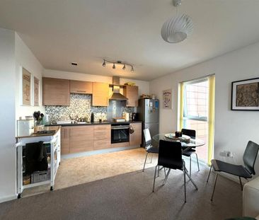 2 bedroom flat to rent - Photo 3