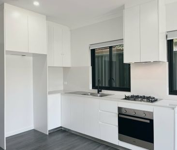 1/9 Monash Avenue, East Hills NSW - Photo 1