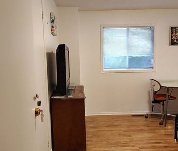 For Lease - 3050 Olympus Mews Unit# 3rd bedroom, Mississauga, Ontario - Photo 1