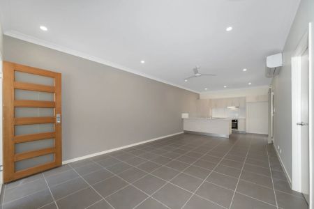 Beautiful On Banfield - Photo 3