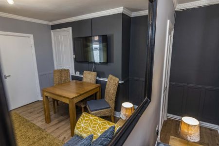 3 bedroom terraced house to rent - Photo 4