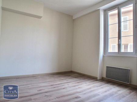 Location Appartement 3 pièces 70m² MACON 71000 - Photo 5