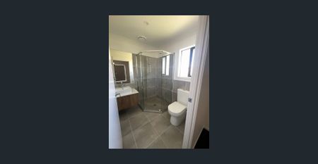 Brand New 4 Bedroom Home - Photo 4