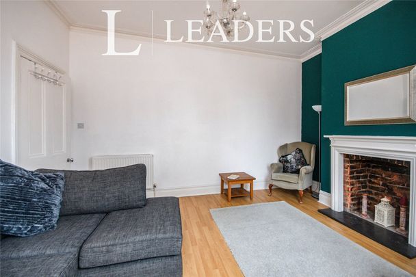 2 bedroom apartment to rent Westby Road, Bournemouth, BH5 - Photo 1