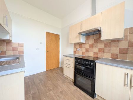 To Let – Seabank Road, Southport Town Centre – 2 Bedroom Duplex Apartment - Photo 2