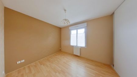 Location Appartement 3 pièces 72m² POITIERS 86000 - Photo 4