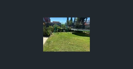 Character! Location! Opportunity! - Photo 4