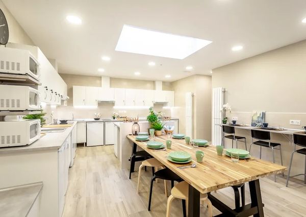 Calle del Puerto de Canfranc, Madrid, Community of Madrid 28038