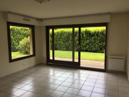 Location Appartement 2 pièces 56m² THONON LES BAINS 74200 - Photo 2