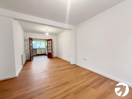 3 bedroom terraced house to rent - Photo 2