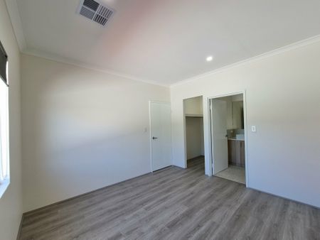 Low-Maintenance Family Home - Photo 3