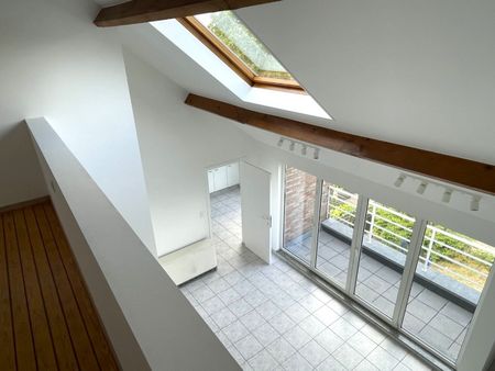 Ruim en lichtrijk duplex appartement met grote inpandige garage in Rotselaar - Photo 2