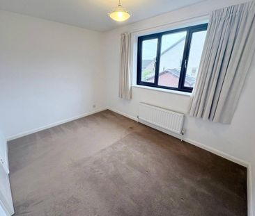 2 bedroom end of terrace house to rent - Photo 3