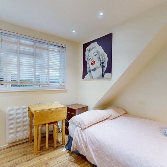 Studio Flat, High Road, NW10 - Photo 1