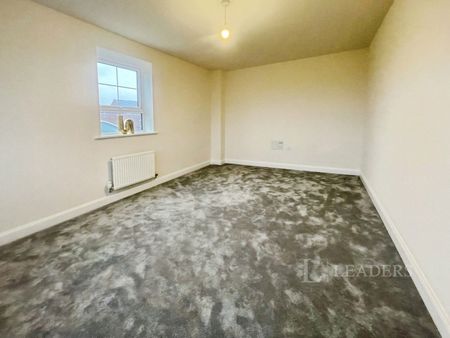 4 bedroom house to rent Goldenrod Close, Rugby, Warwickshire, CV22 - Photo 3