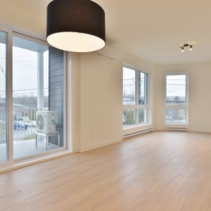 2 Chambres à Coucher 1 Salle De Bain - Photo 3