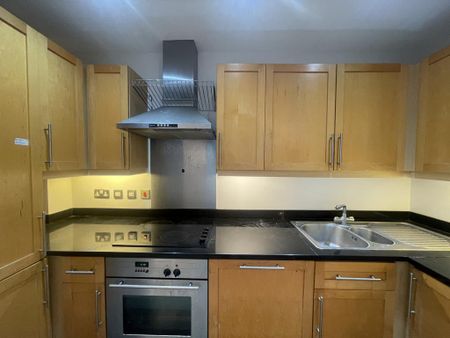 2 bedroom flat to rent - Photo 4