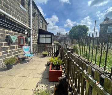 2 bedroom terraced house to rent - Photo 2